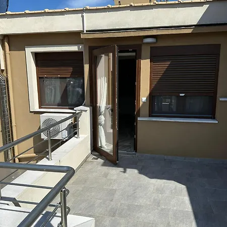 Lajes Tatil Evi *